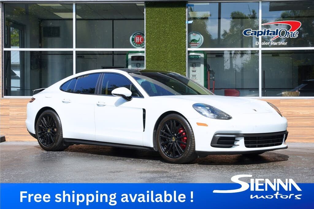 2018 PORSCHE Panamera