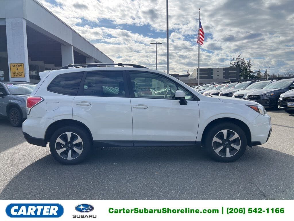 2017 SUBARU Forester