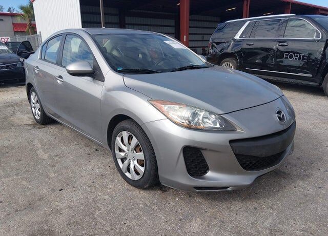 2012 MAZDA Mazda3