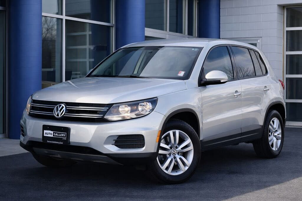2012 VOLKSWAGEN Tiguan