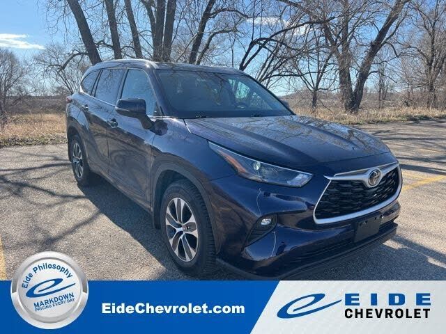 2022 TOYOTA Highlander