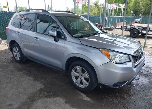 2016 SUBARU Forester