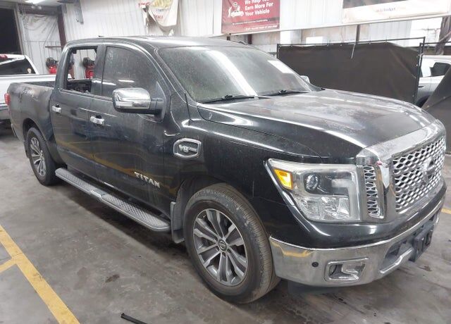 2017 NISSAN Titan