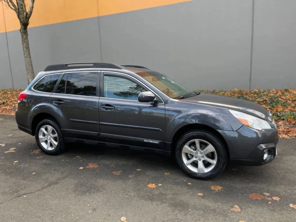 2014 SUBARU Outback