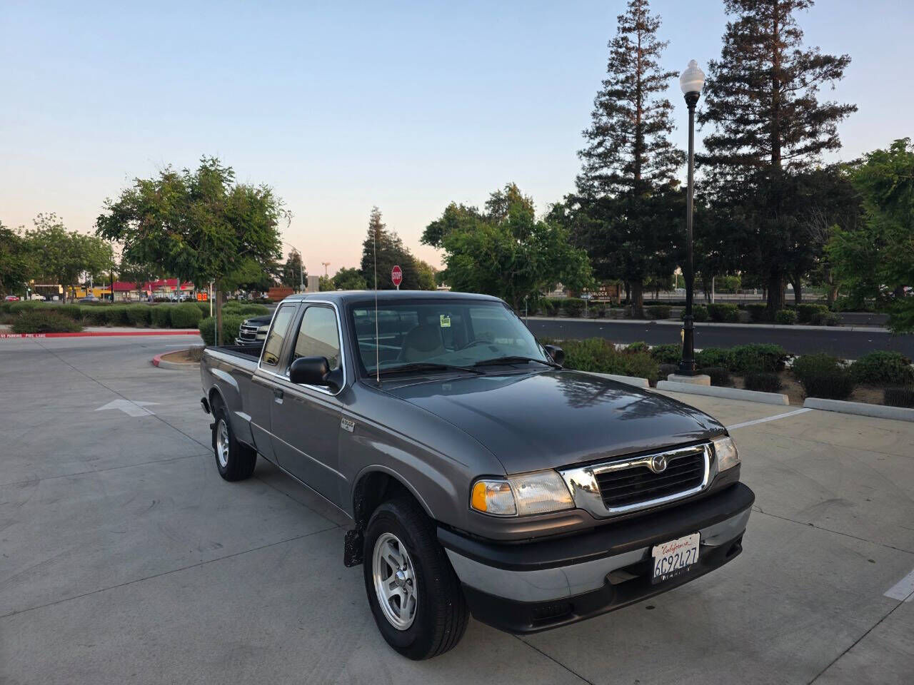 2000 MAZDA B-Series
