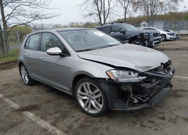 2015 VOLKSWAGEN Golf
