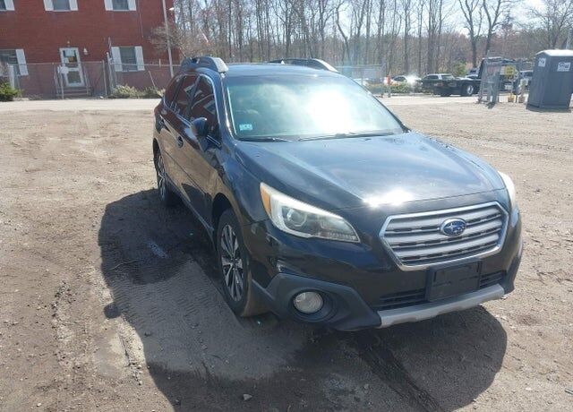 2015 SUBARU Outback