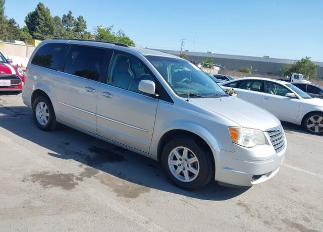 2010 CHRYSLER Town and Country