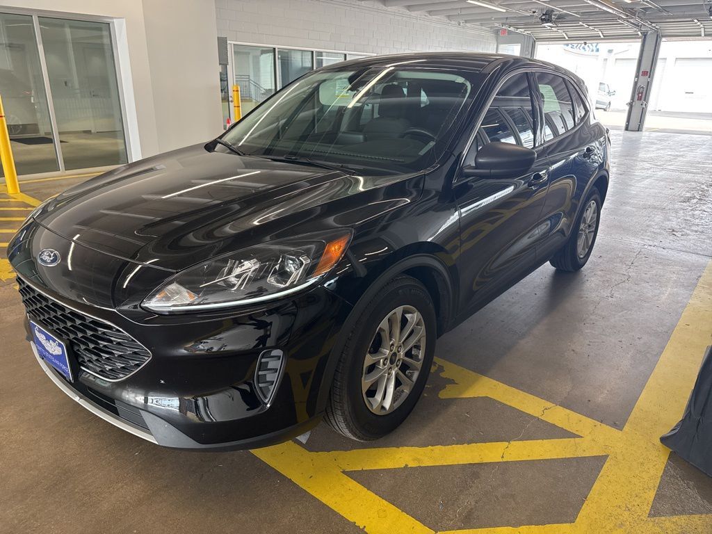 2022 FORD Escape