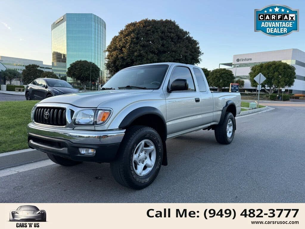 2004 TOYOTA Tacoma