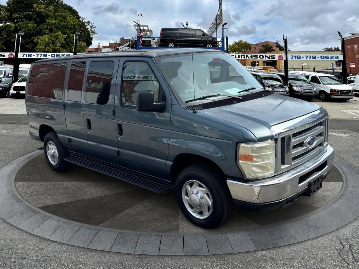 2013 FORD E-350