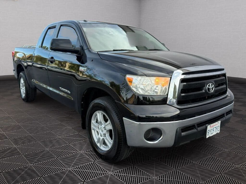 2010 TOYOTA Tundra