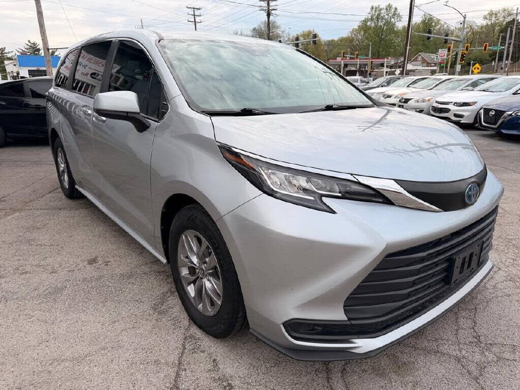 2022 TOYOTA Sienna
