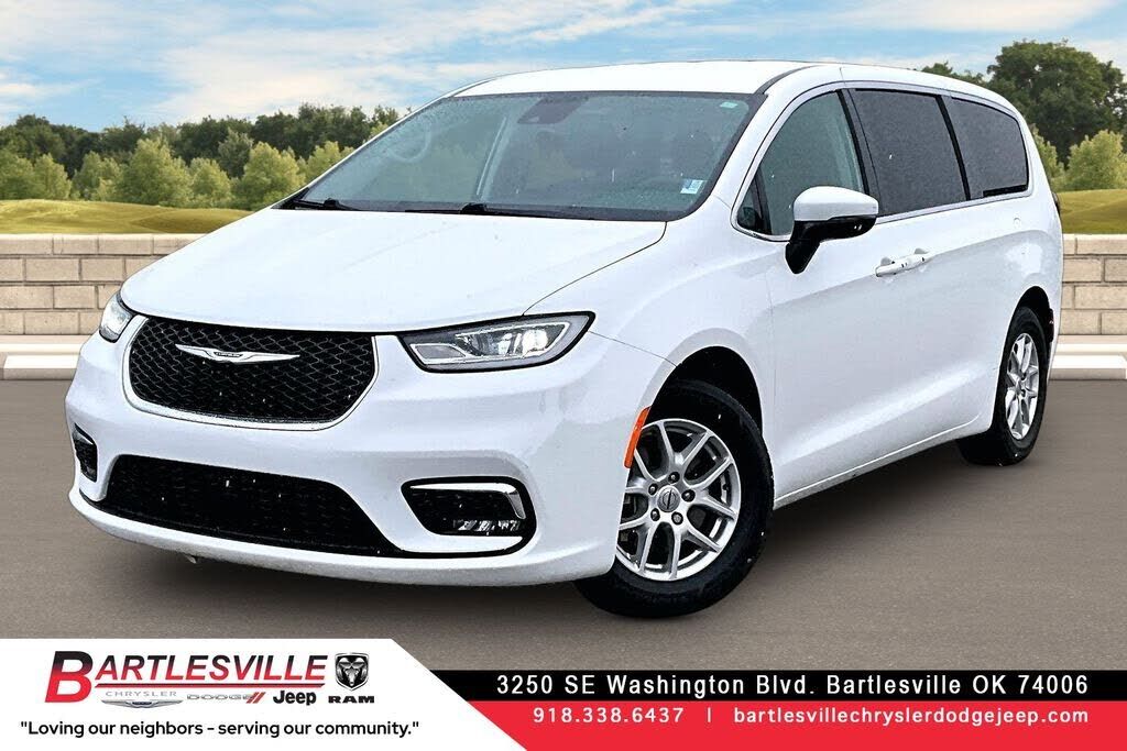 2023 CHRYSLER Pacifica