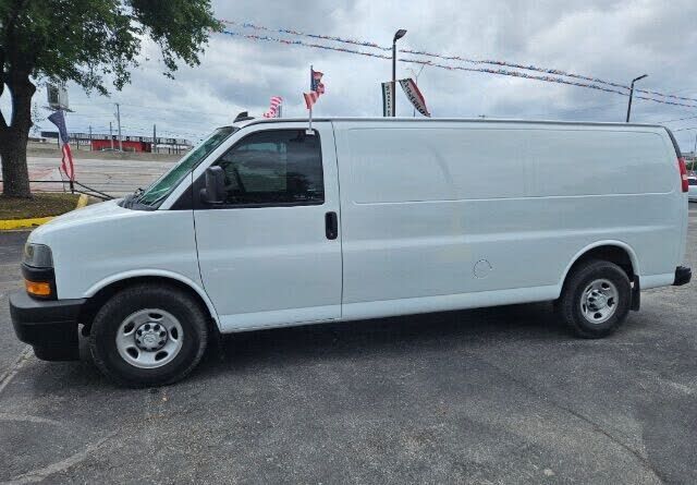 2018 CHEVROLET Express