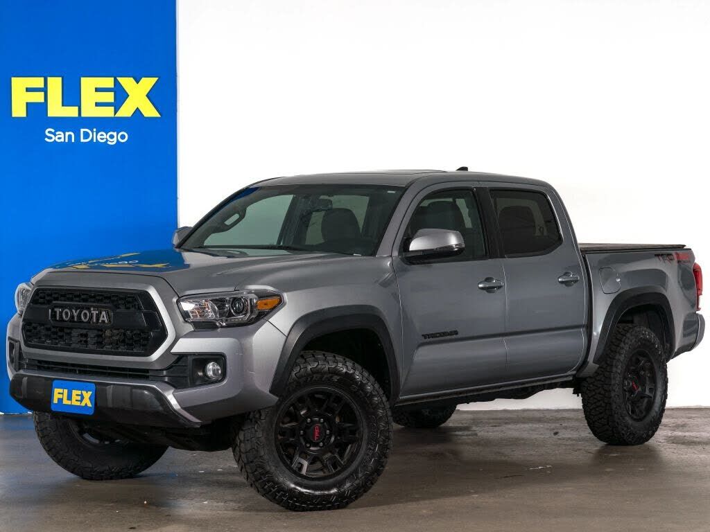 2017 TOYOTA Tacoma