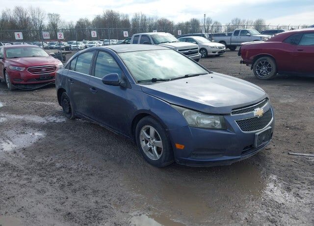 2013 CHEVROLET Cruze