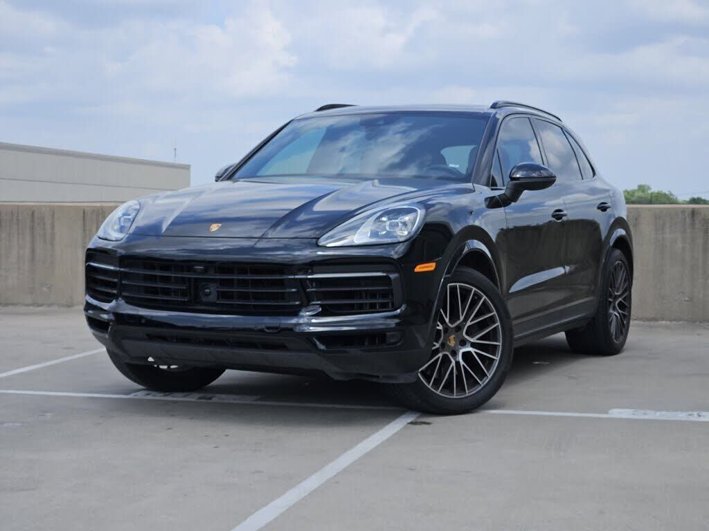 2023 PORSCHE Cayenne