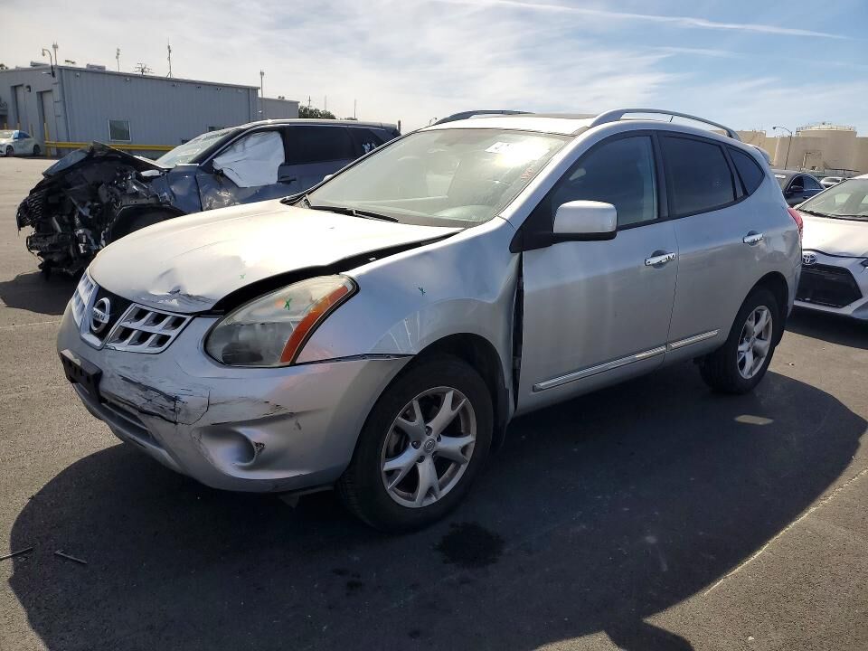 2011 NISSAN Rogue