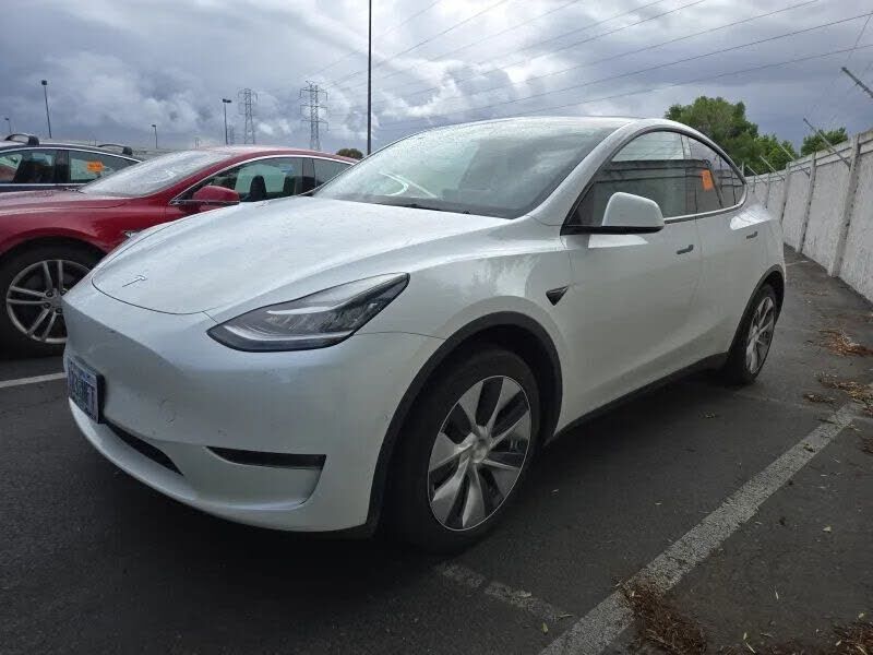 2022 TESLA Model Y