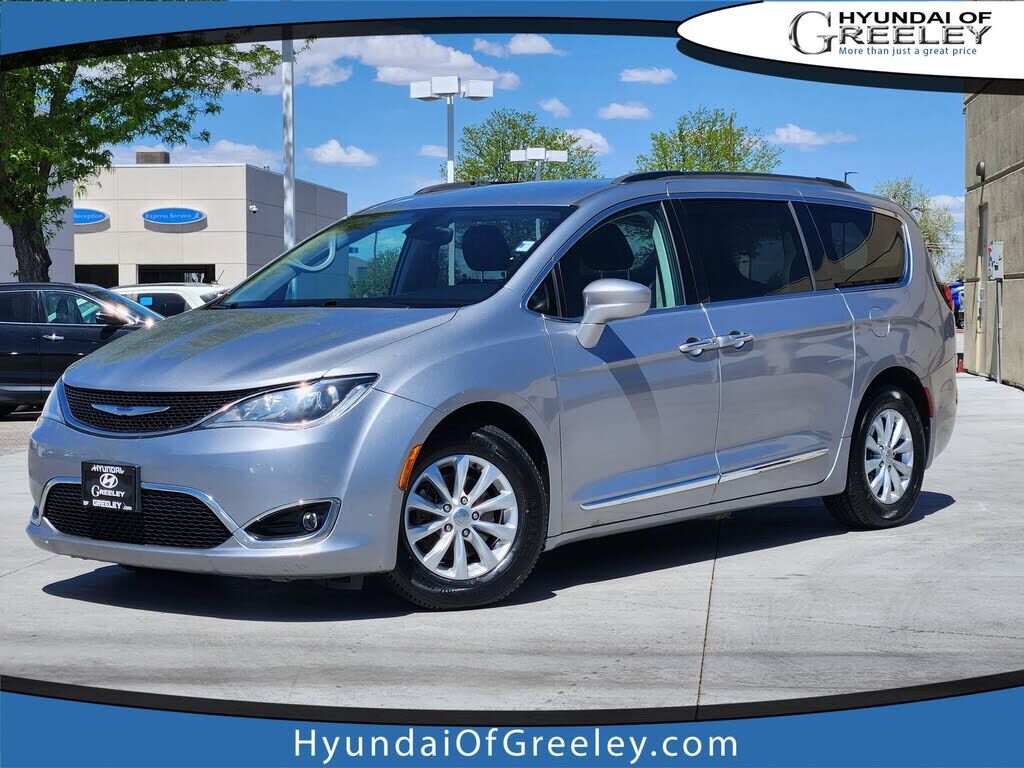 2017 CHRYSLER Pacifica