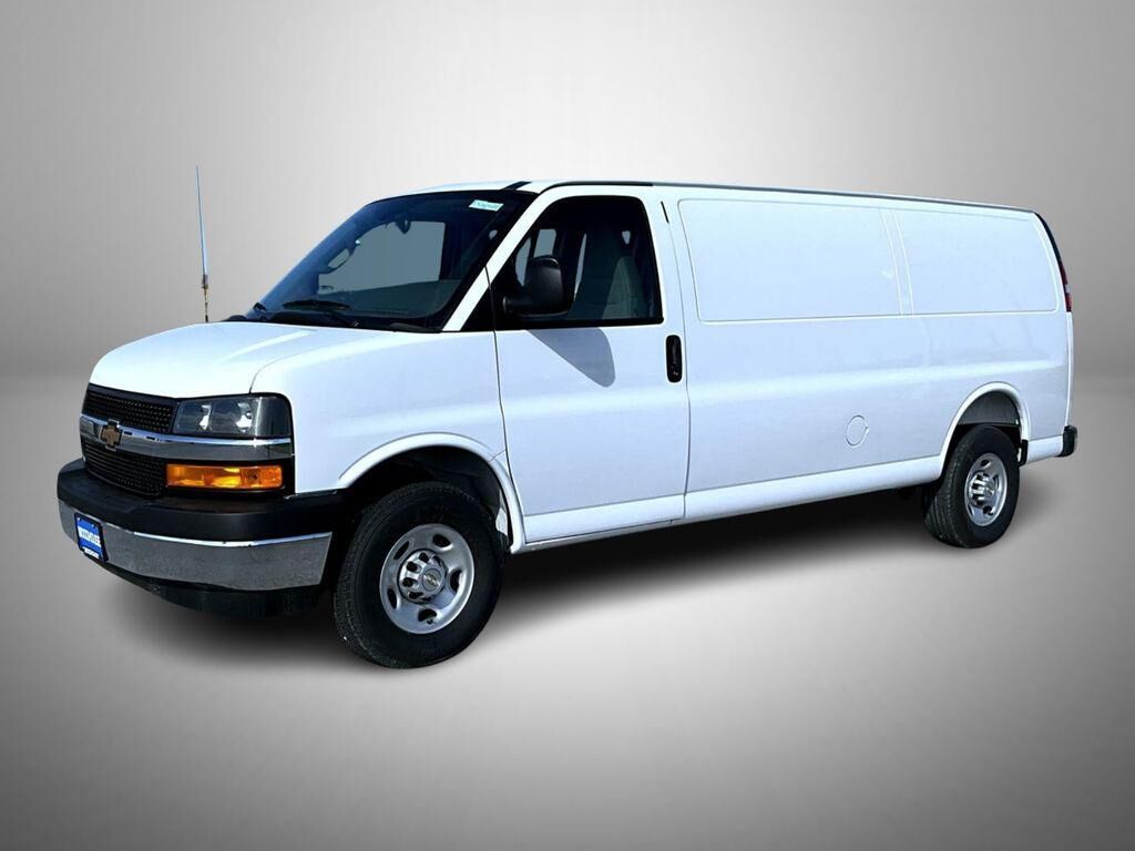 2026 CHEVROLET Express