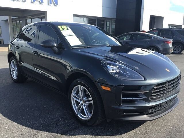 2019 PORSCHE Macan