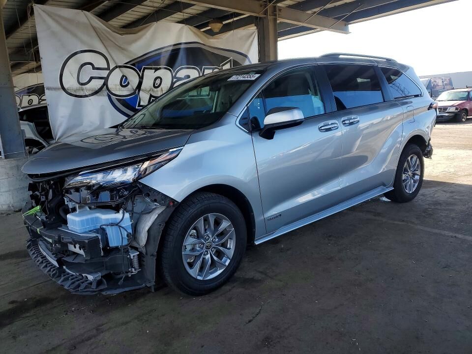 2021 TOYOTA Sienna