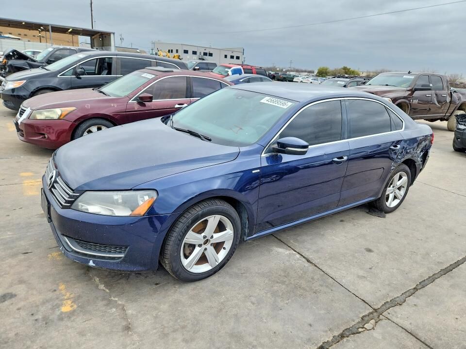 2014 VOLKSWAGEN Passat