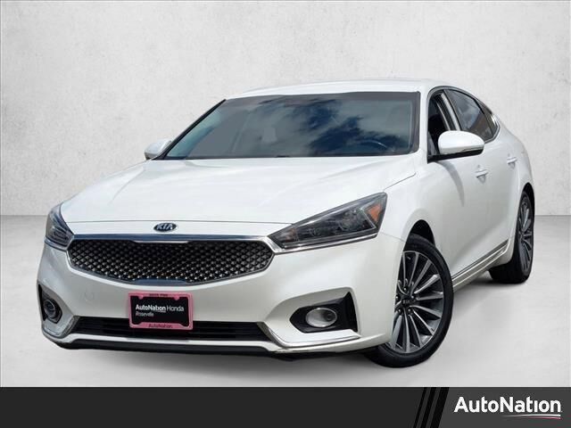 2017 KIA Cadenza