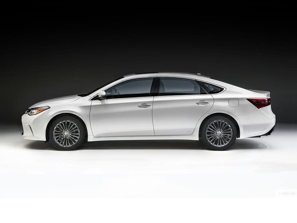 2018 TOYOTA Avalon