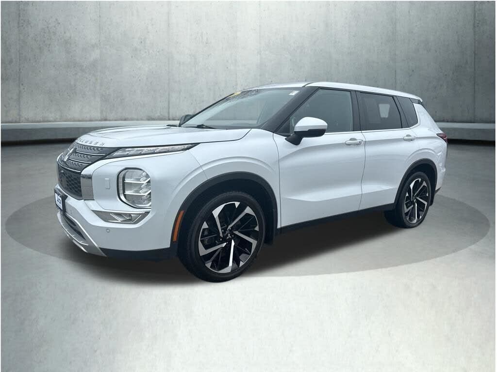 2024 MITSUBISHI Outlander