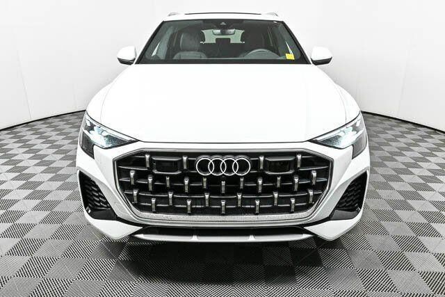 2025 Audi Q8