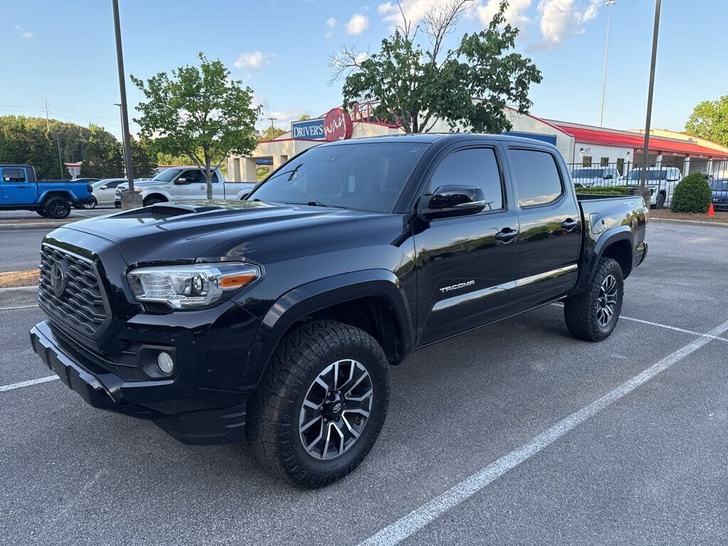 2020 TOYOTA Tacoma