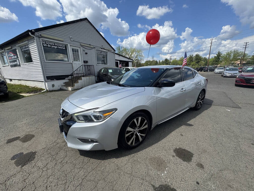 2017 NISSAN Maxima