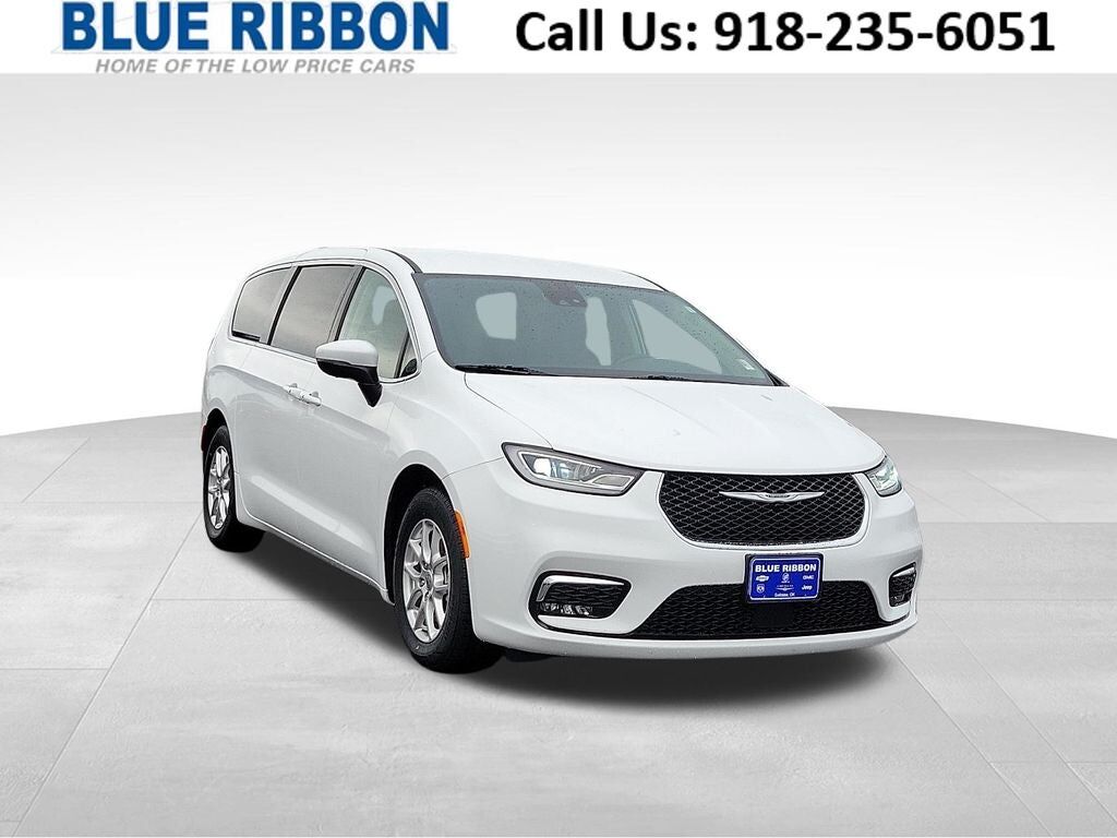 2023 CHRYSLER Pacifica