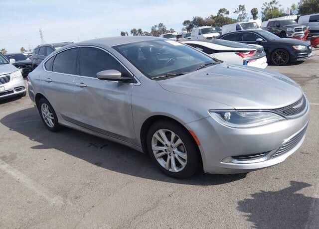 2016 CHRYSLER 200