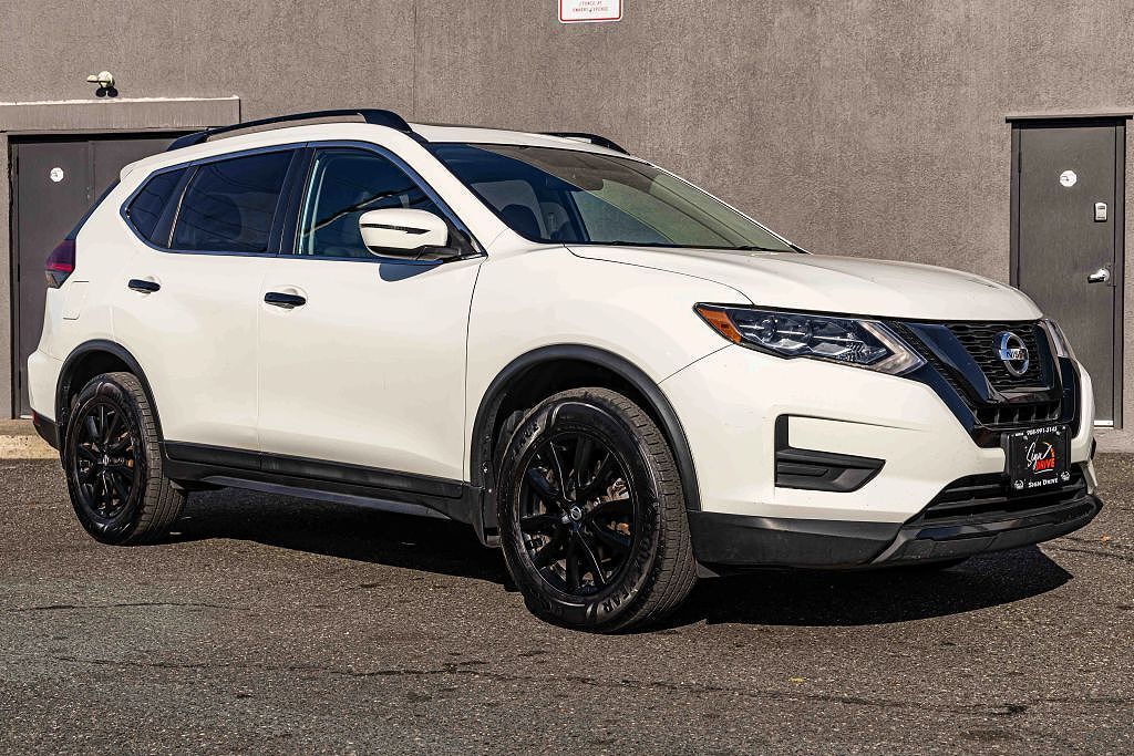 2017 NISSAN Rogue