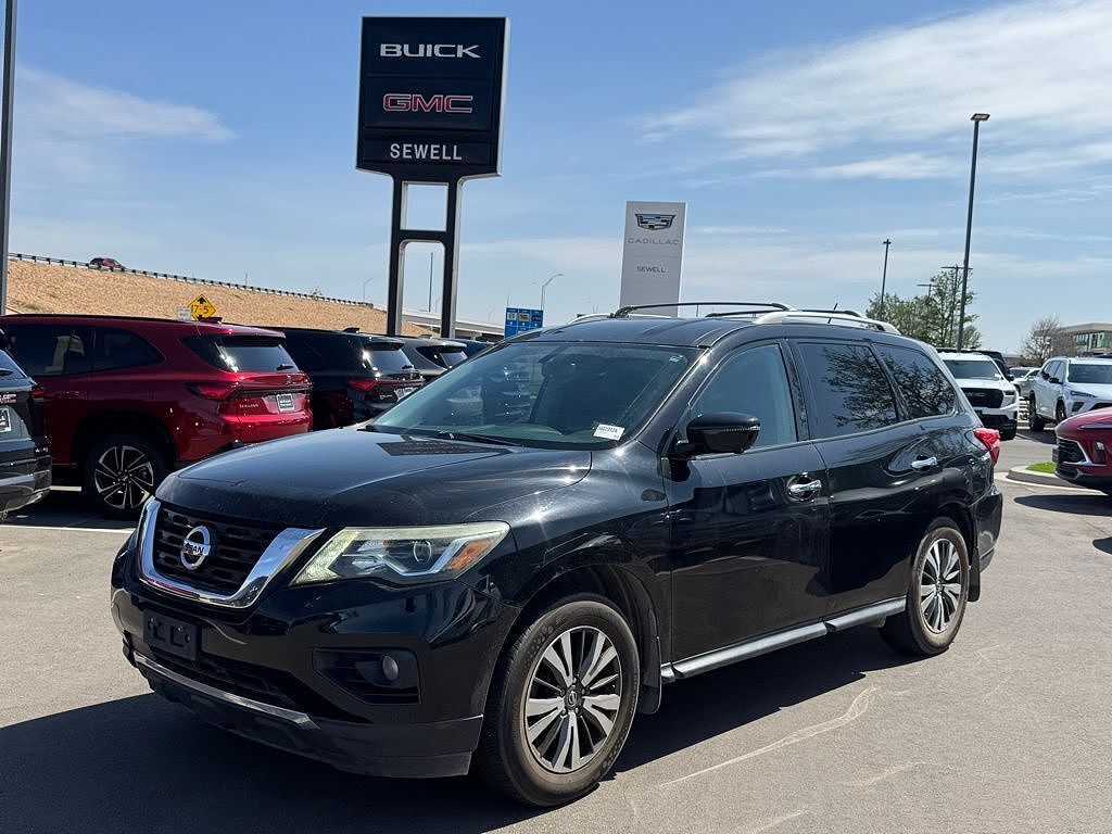 2017 NISSAN Pathfinder