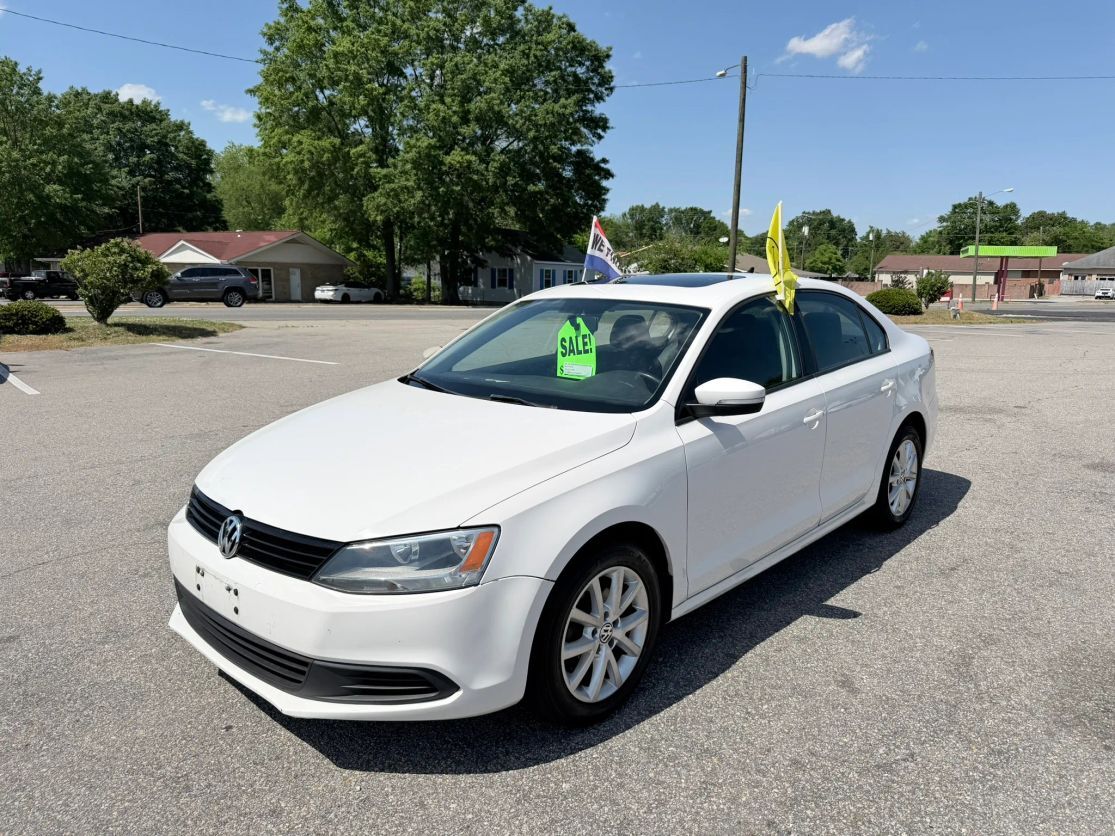 2011 VOLKSWAGEN Jetta