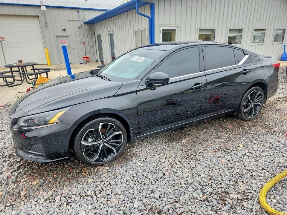 2023 NISSAN Altima