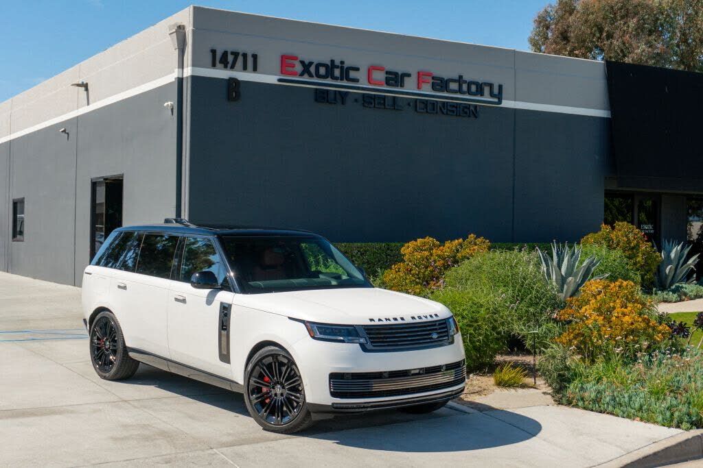 2024 LAND ROVER Range Rover