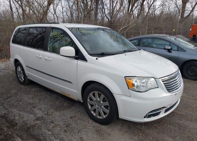2012 CHRYSLER Town and Country
