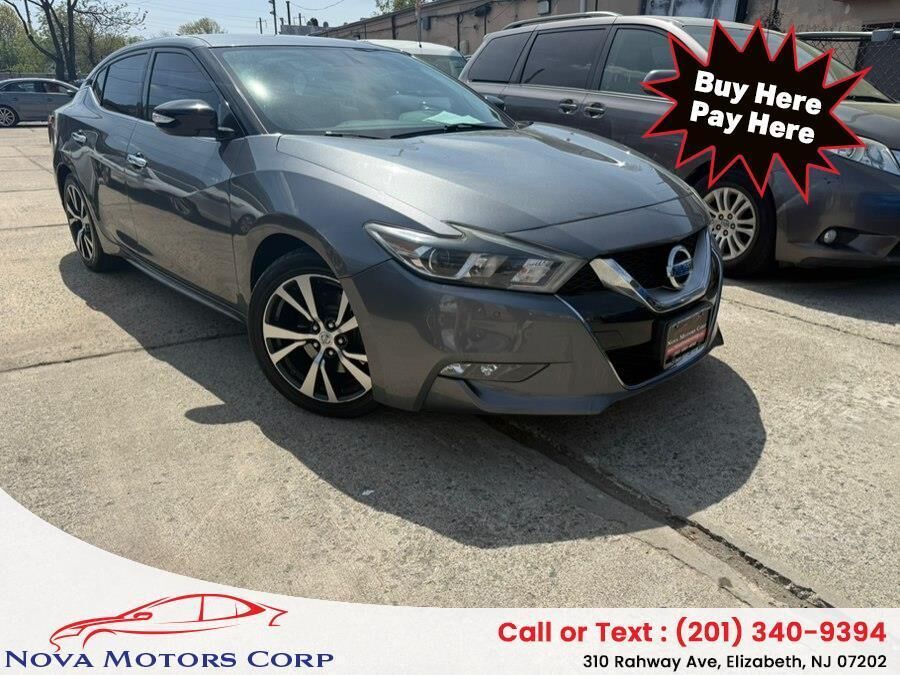 2017 NISSAN Maxima