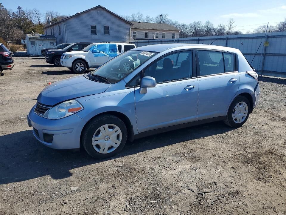 2011 NISSAN Versa