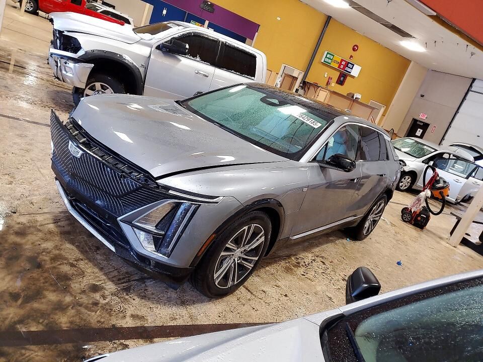 2024 CADILLAC Lyriq