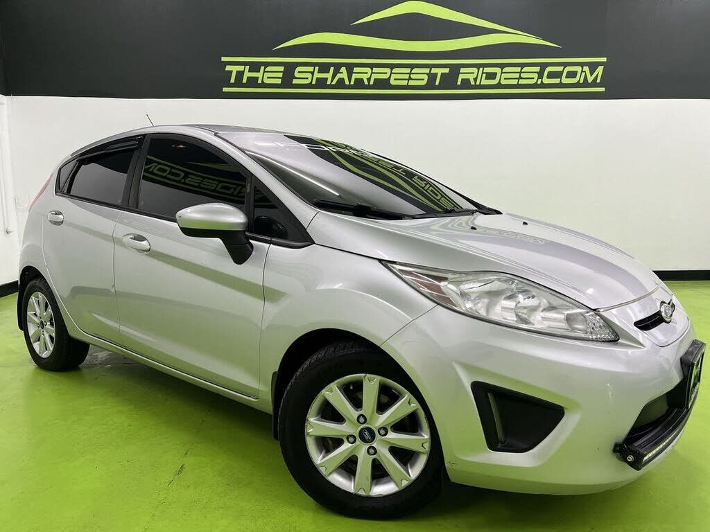 2011 FORD Fiesta