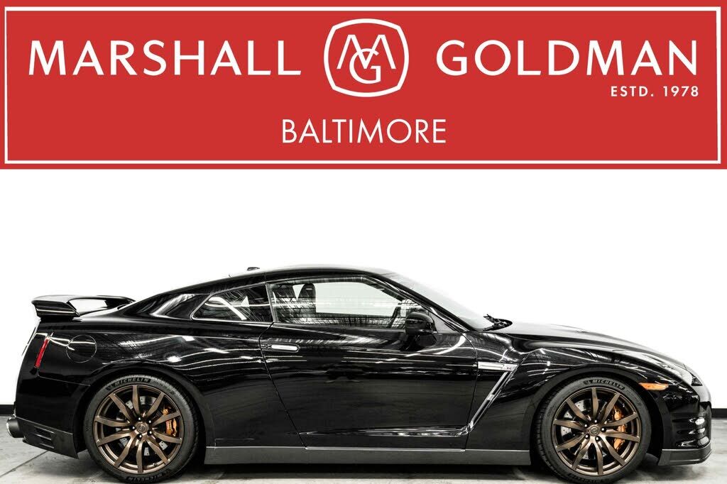 2013 NISSAN GT-R