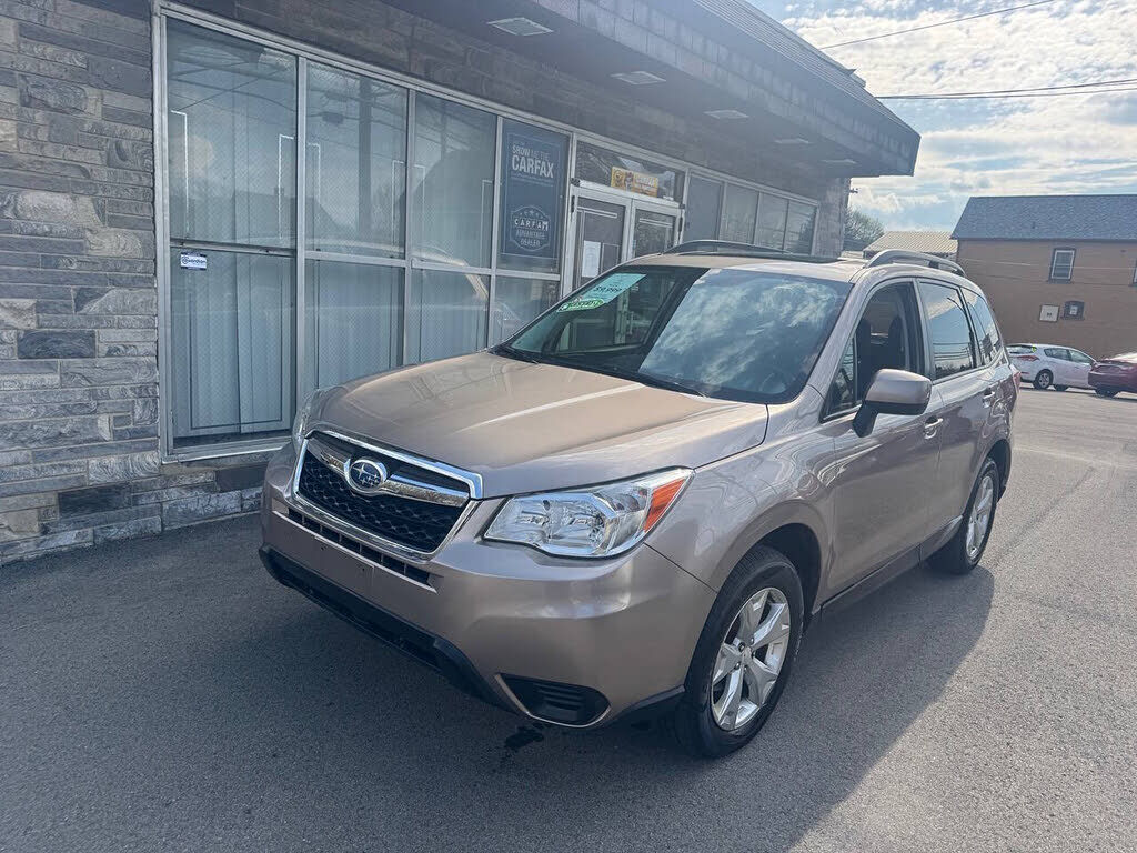 2016 SUBARU Forester