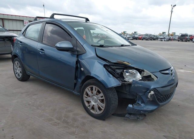 2014 MAZDA Mazda2